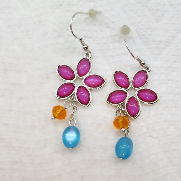 *New Low Price!* Caracol Retro Floral Necklace Set - Picture 8 of 9